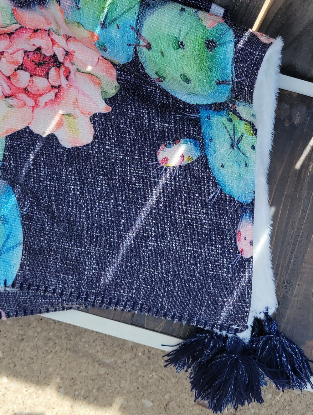 Junk Gypsy Fleece Line Throw - Picture 4 of 4